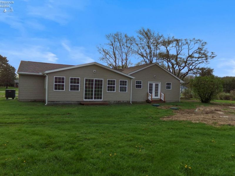 532 Donovan Road, Curtice, OH 43412 Photo 4