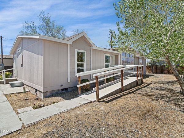 2825 Winnemucca Street, Silver Springs, NV 89429
