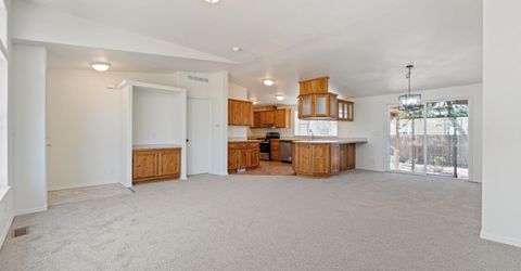 2825 Winnemucca Street, Silver Springs, NV 89429 Photo