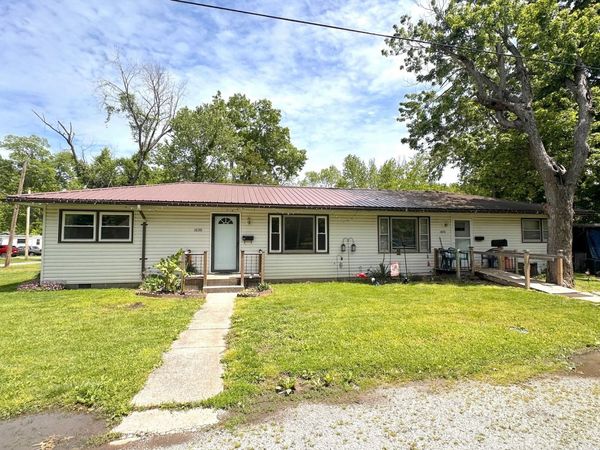 1020 S 22nd Street, Murphysboro, IL 62966