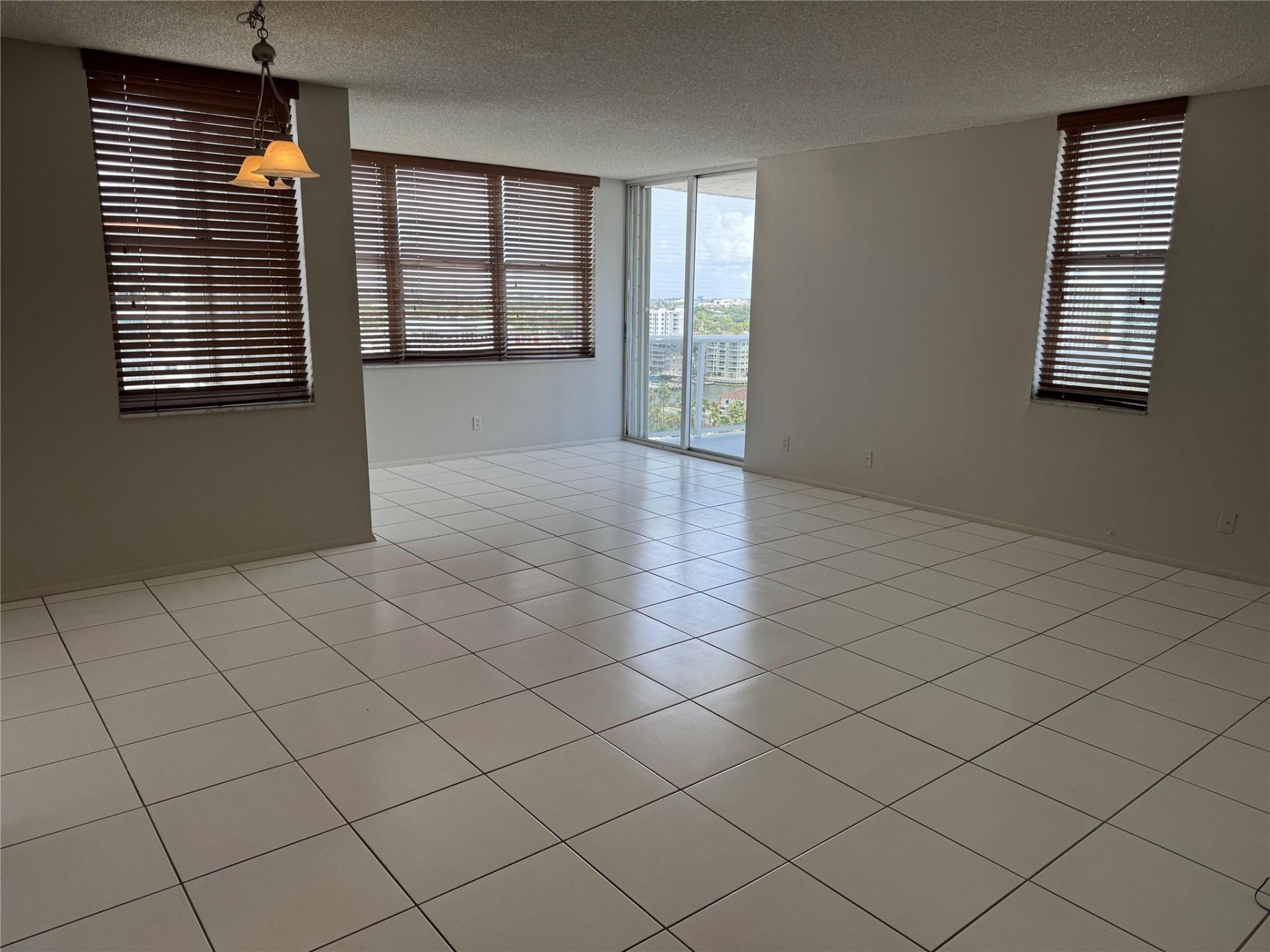 3015 N Ocean Boulevard, Unit 15 A, Fort Lauderdale, FL 33308 Photo