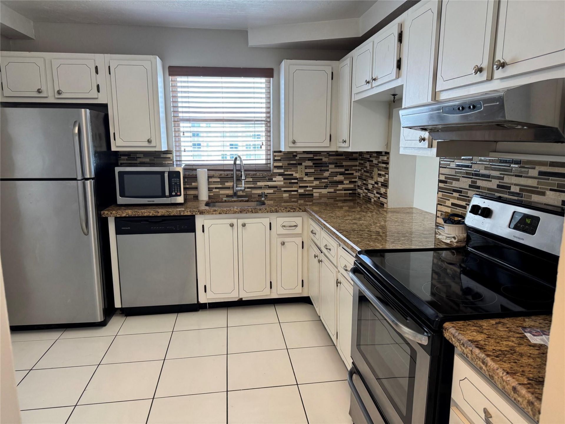 3015 N Ocean Boulevard, Unit 15 A, Fort Lauderdale, FL 33308 Photo