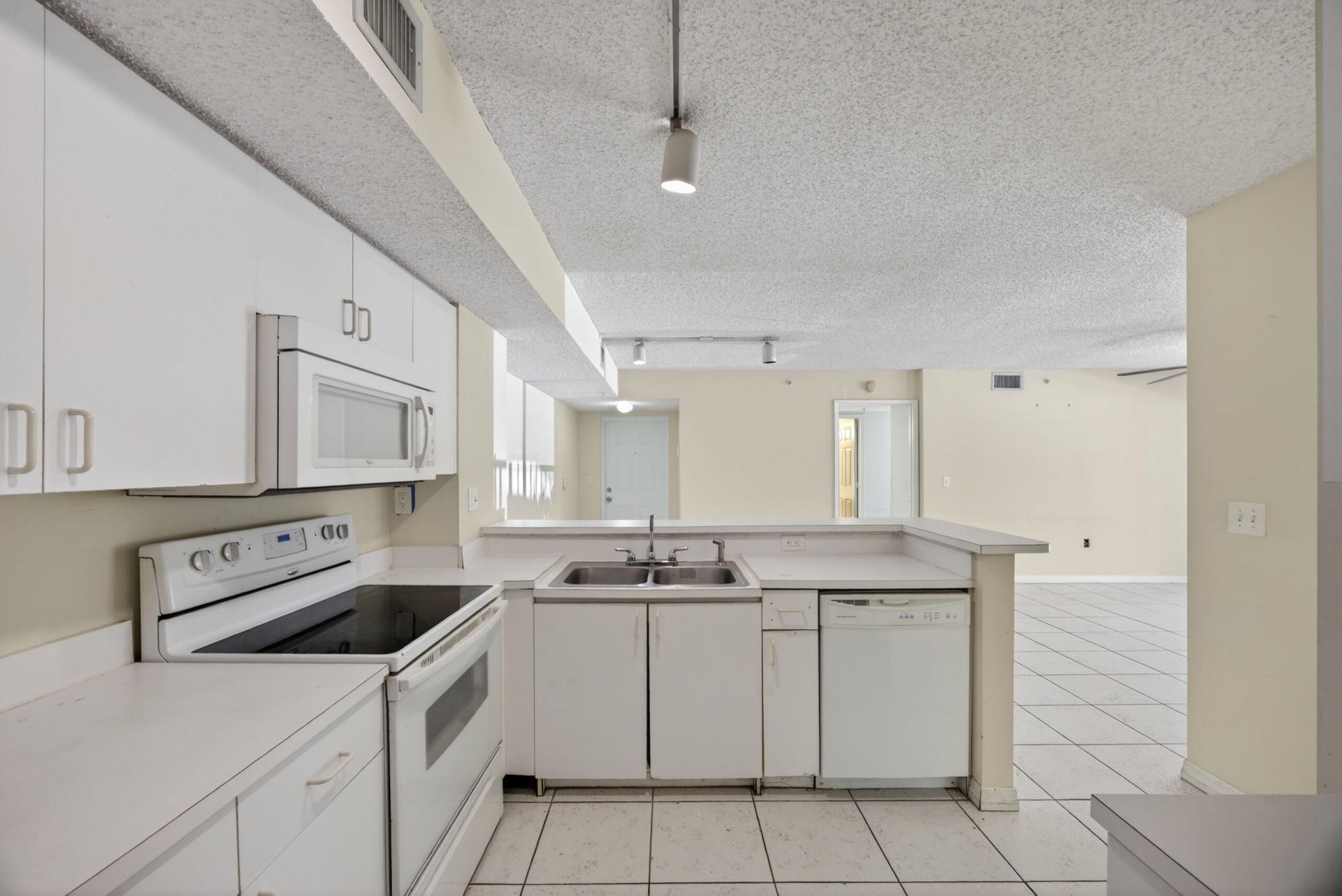 3844 Lyons Road, Unit 101-4, Coconut Creek, FL 33073 Photo