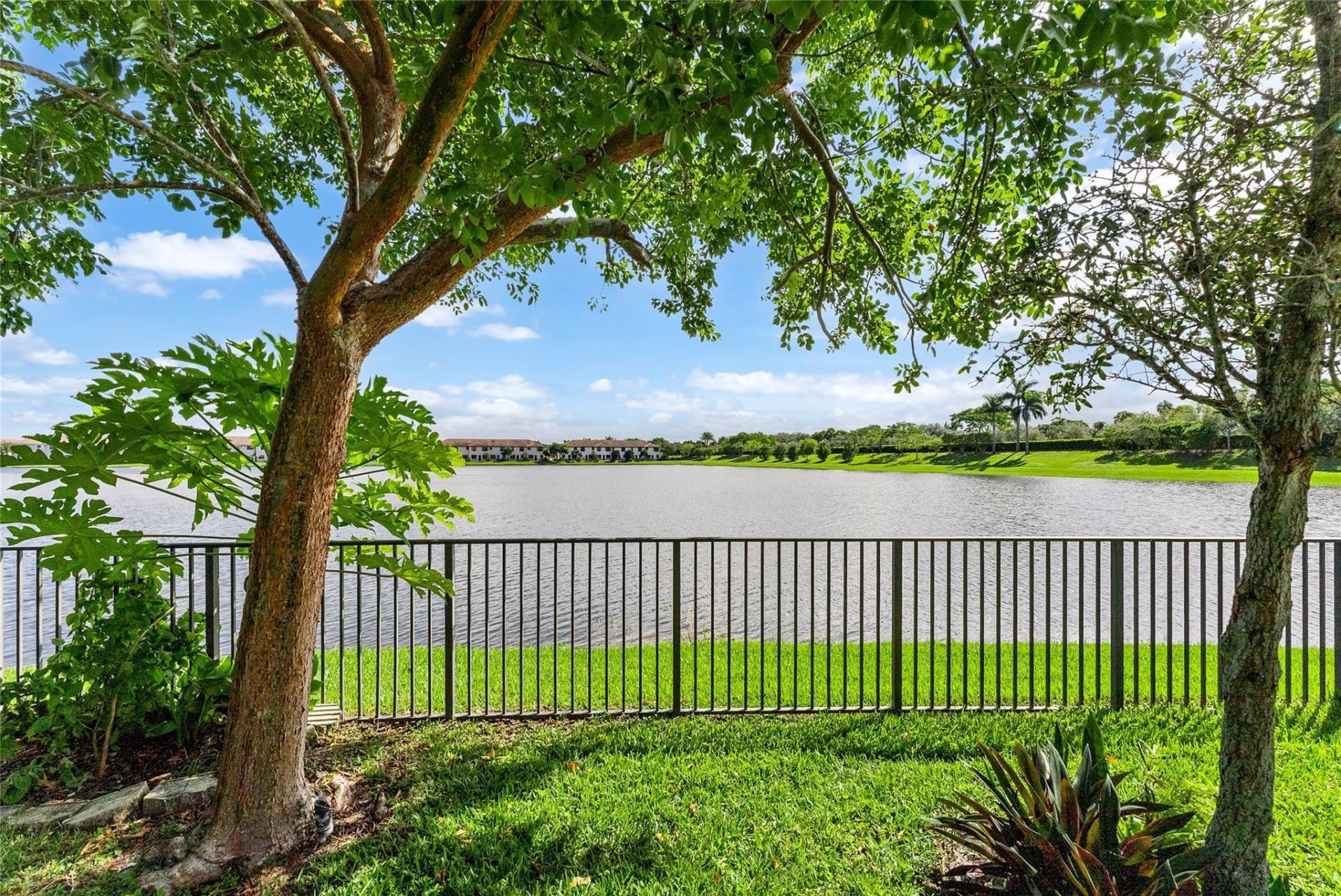 9820 S Miralago Way, Parkland, FL 33076 Photo