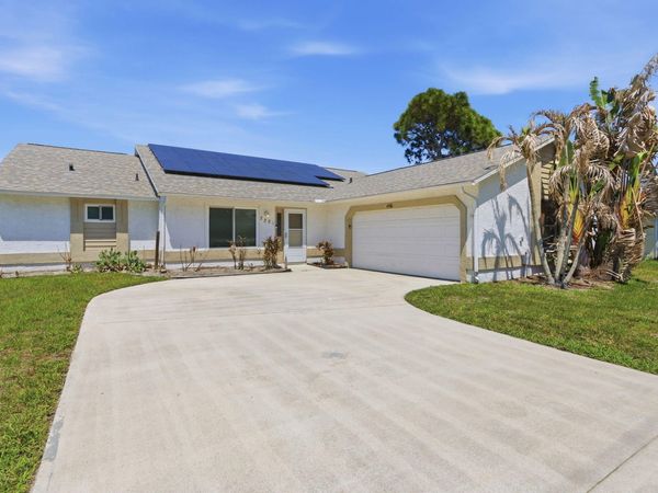 2281 SE Bowie Street, Port St. Lucie, FL 34952