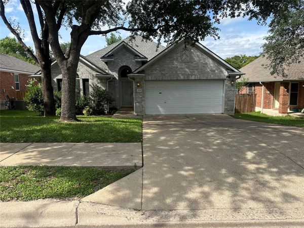 2114 Faldo LN, Round Rock, TX 78664