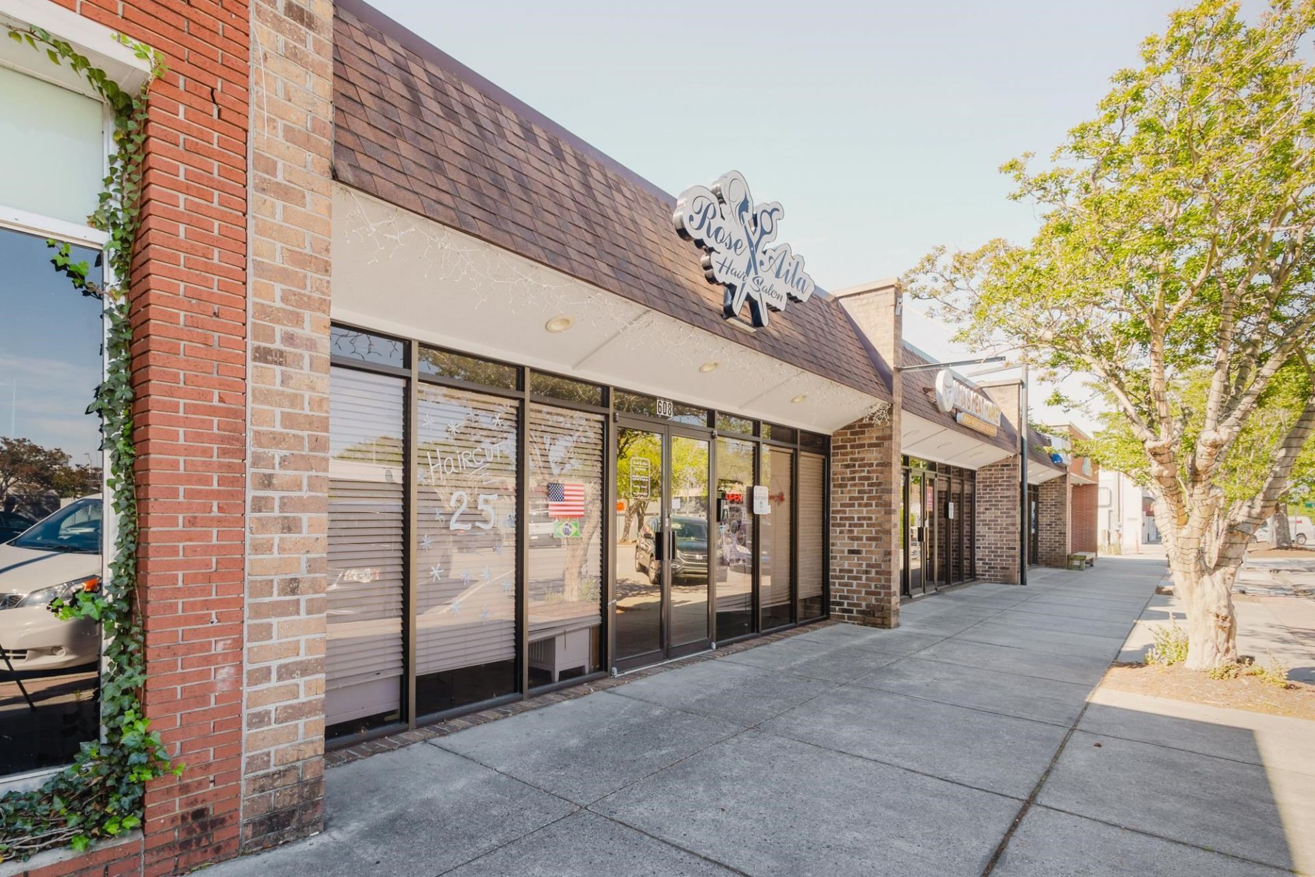 608 Broadway St. Photo 12