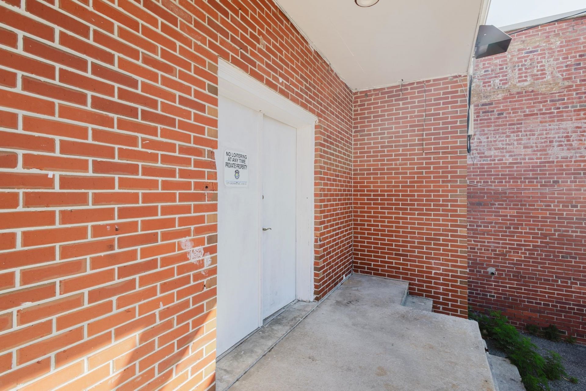 608 Broadway St. Photo 29