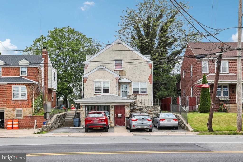 319 MACDADE BOULEVARD , FOLSOM, PA 19033
