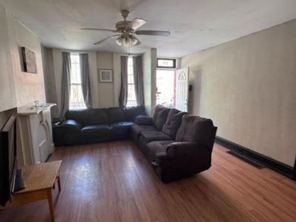 2010 W OXFORD STREET, PHILADELPHIA, PA 19121