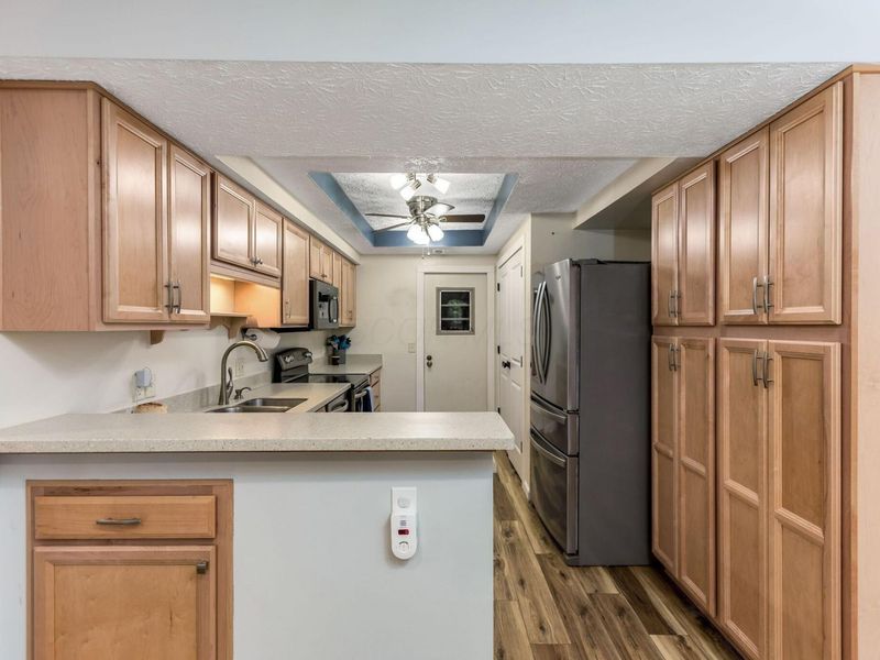 5846 Willow Lake Drive, Grove City, OH 43123 Photo 17