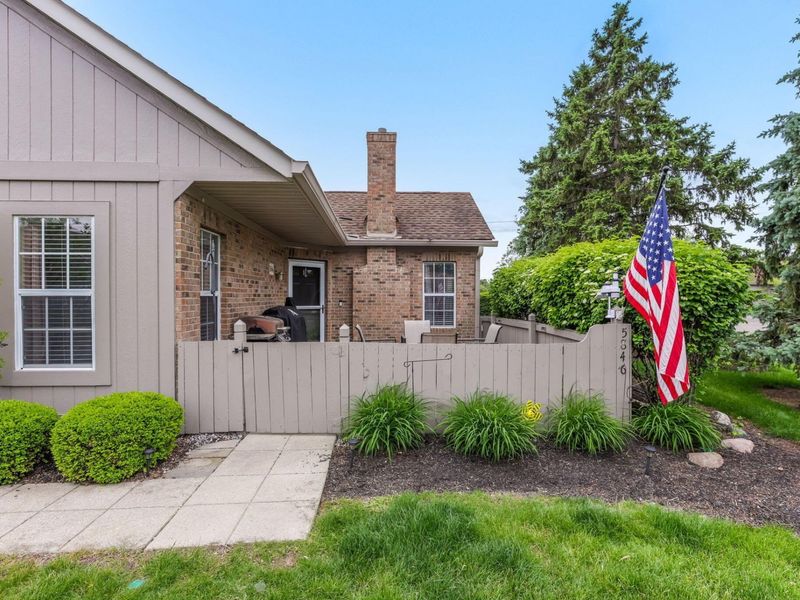 5846 Willow Lake Drive, Grove City, OH 43123 Photo 6