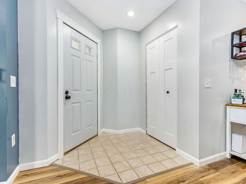 5846 Willow Lake Drive, Grove City, OH 43123 Photo 8
