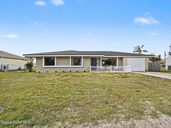 2140 Fallon Boulevard NE, Palm Bay, FL 32907