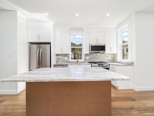 9 Knollin St, Unit 1, Malden, MA 02148