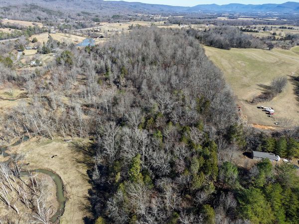 15634 Old State Highway 28 , Pikeville, TN 37367