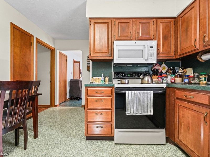 2540 Edgewood Avenue, Alliance, OH 44601 Photo 6