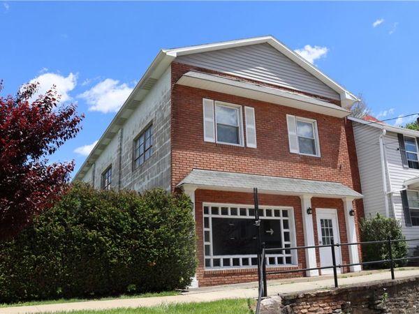 304 E Main St , Ligonier, PA 15658