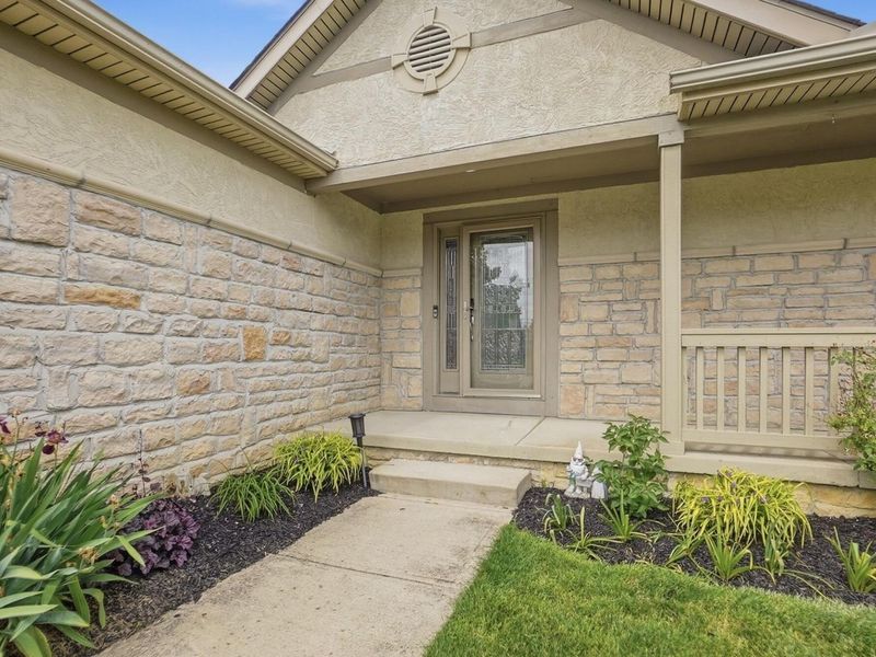 1780 Tuscarora Drive, Grove City, OH 43123 Photo 4