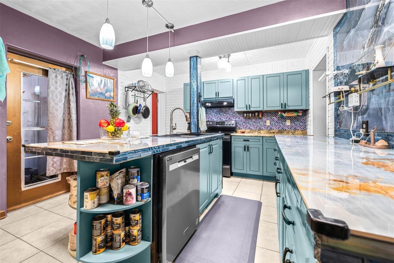 1907 27th Street W, Bradenton, FL 34205 Photo