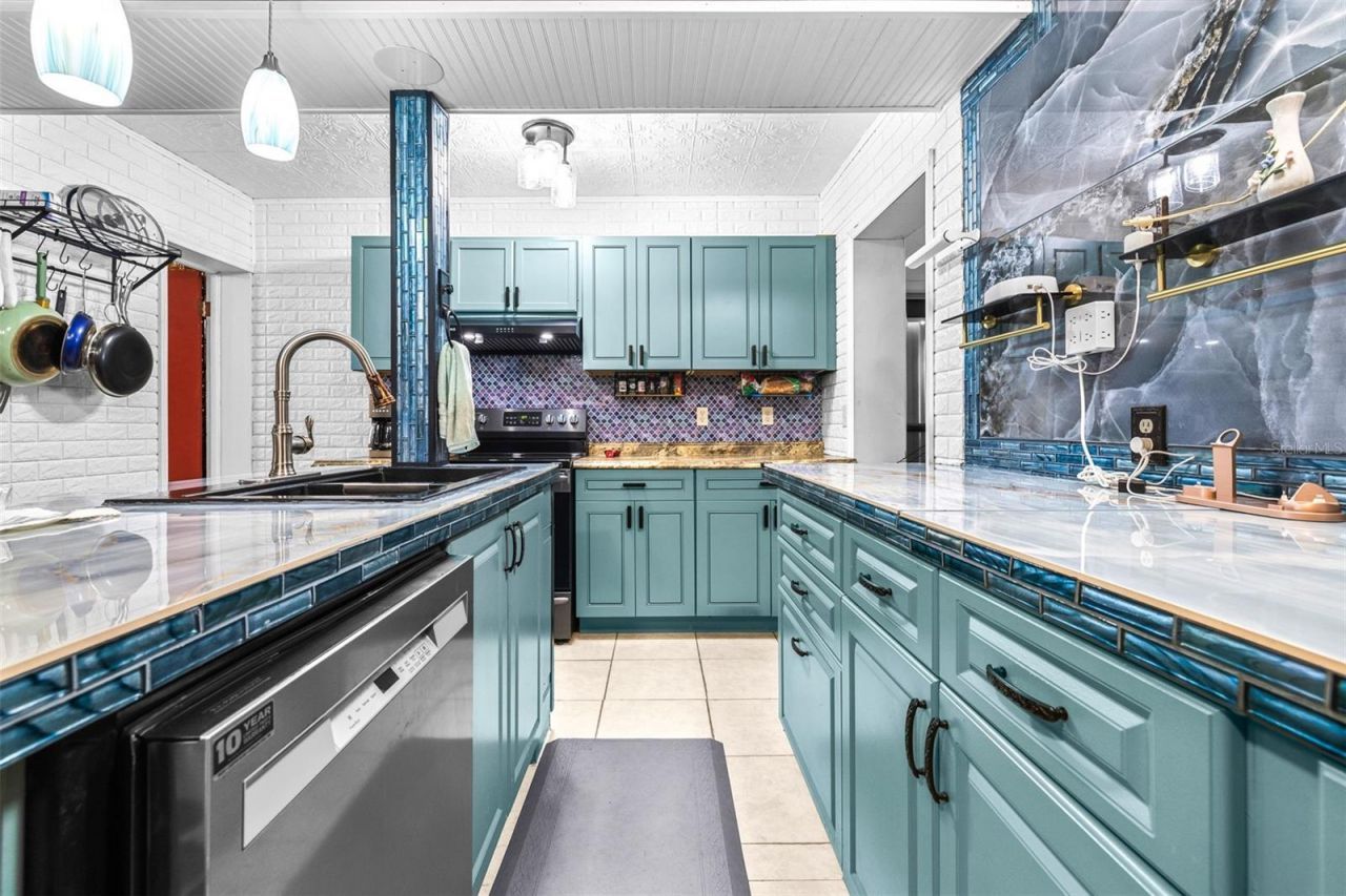 1907 27th Street W, Bradenton, FL 34205 Photo