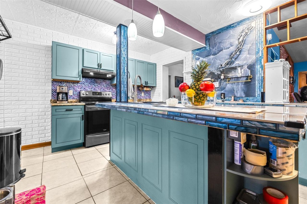 1907 27th Street W, Bradenton, FL 34205 Photo