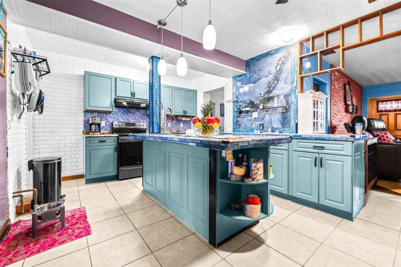 1907 27th Street W, Bradenton, FL 34205 Photo
