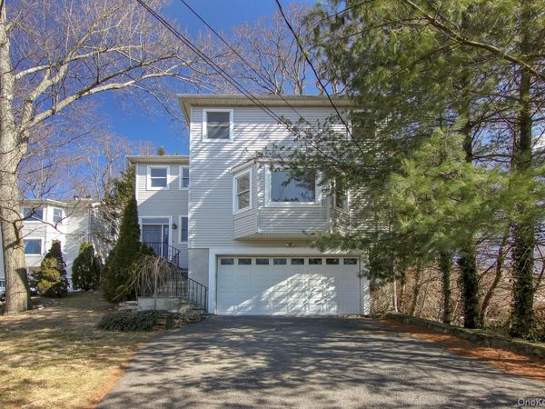 4 Manor Place, White Plains, NY 10605