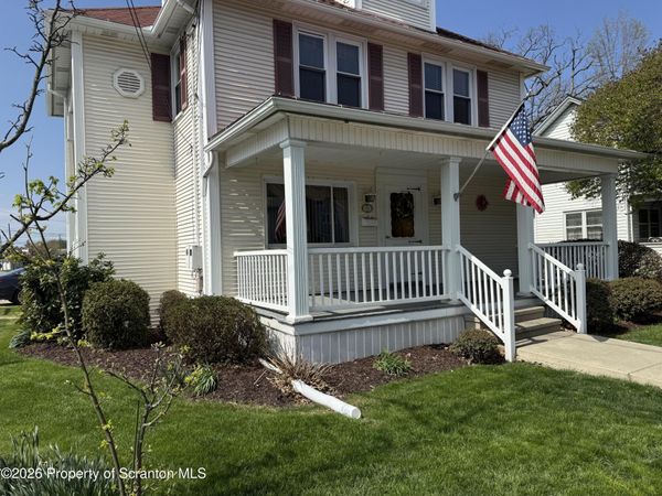 423 Keystone Avenue, Peckville, PA 18452