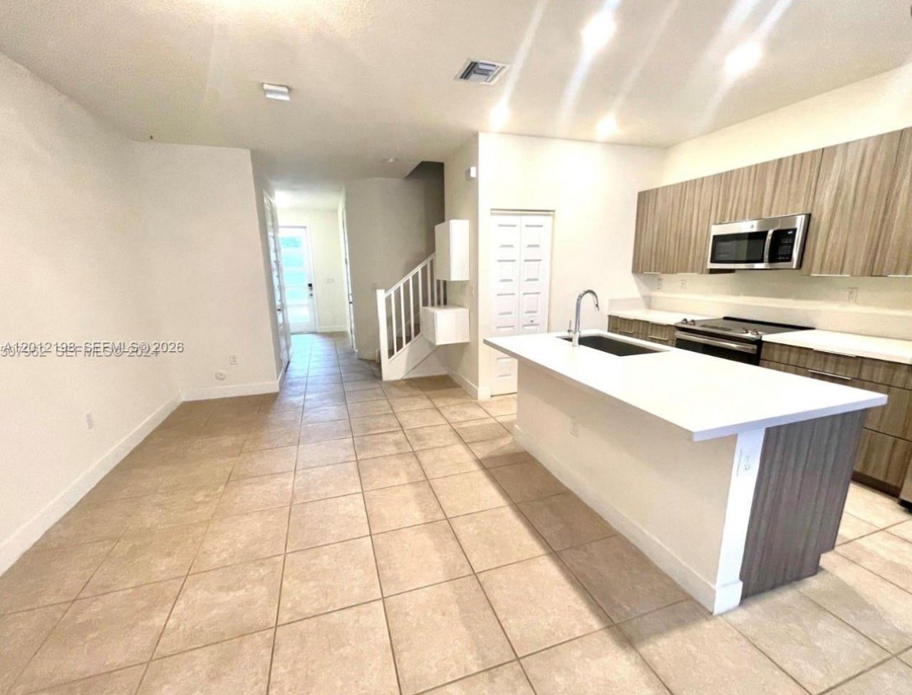 9083 NW 159th St , Unit 9083, Miami Lakes, FL 33018 Photo