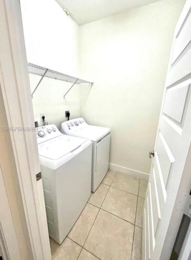9083 NW 159th St , Unit 9083, Miami Lakes, FL 33018 Photo