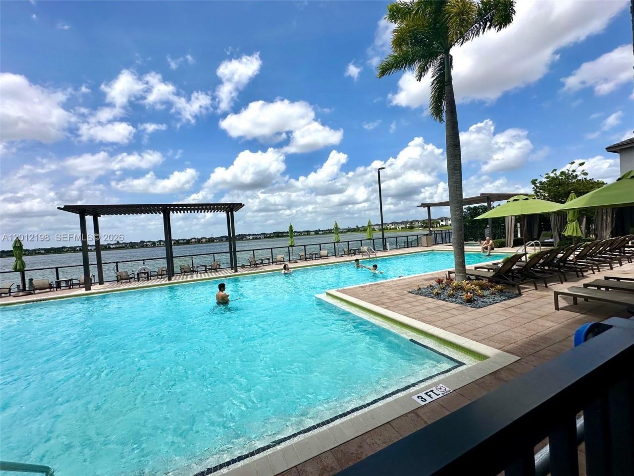 9083 NW 159th St , Unit 9083, Miami Lakes, FL 33018 Photo