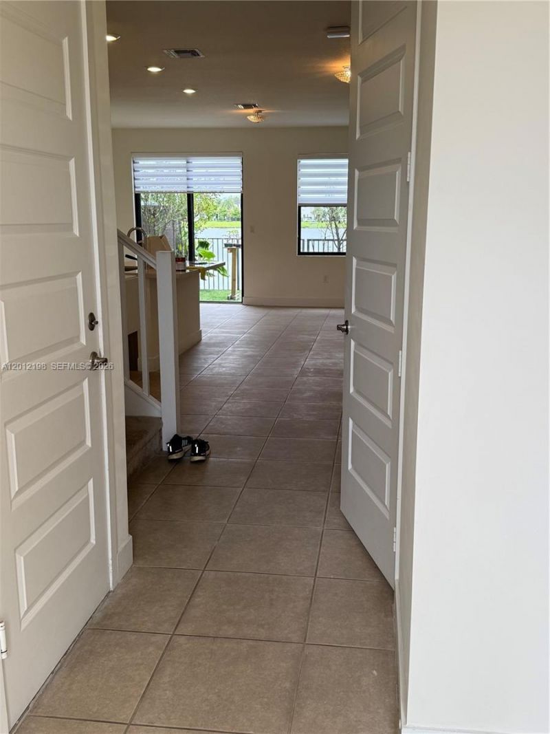 9083 NW 159th St, Unit 9083, Miami Lakes, FL 33018 Photo