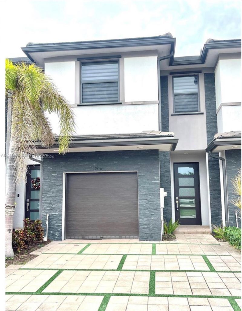 9083 NW 159th St , Unit 9083, Miami Lakes, FL 33018 Photo