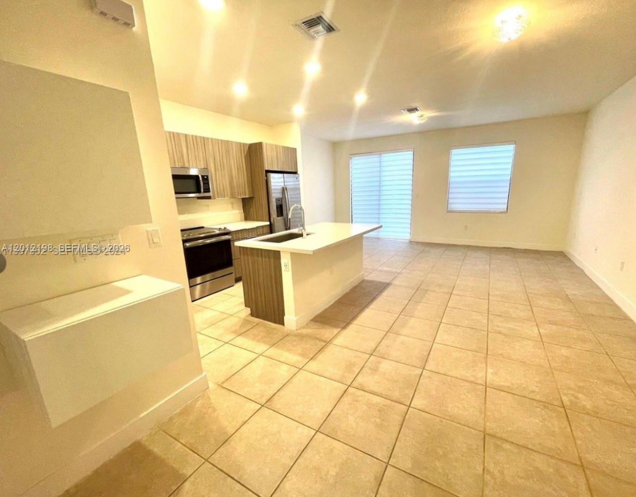 9083 NW 159th St , Unit 9083, Miami Lakes, FL 33018 Photo