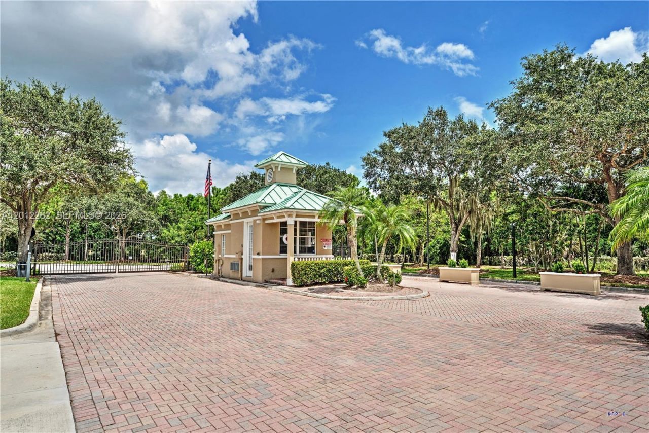 3781 NW Willow Creek Dr , Jensen Beach, FL 34957 Photo