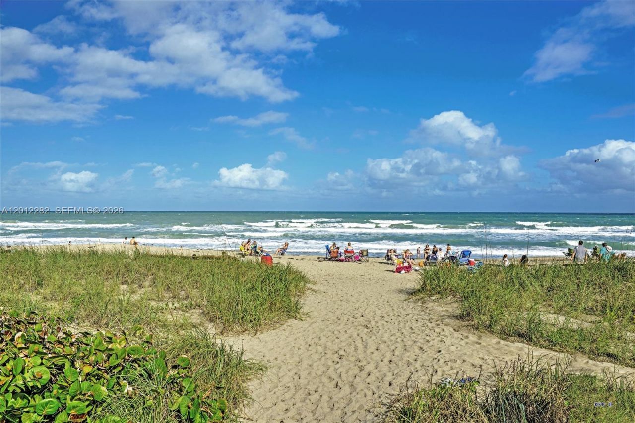 3781 NW Willow Creek Dr , Jensen Beach, FL 34957 Photo