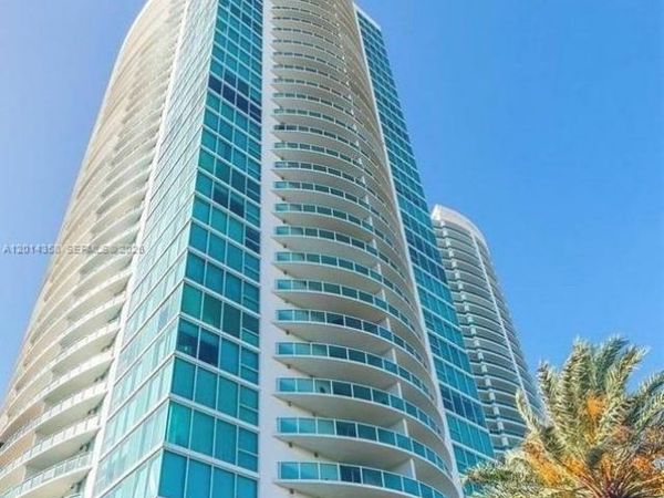 2101 Brickell Ave, Unit 1808, Miami, FL 33129