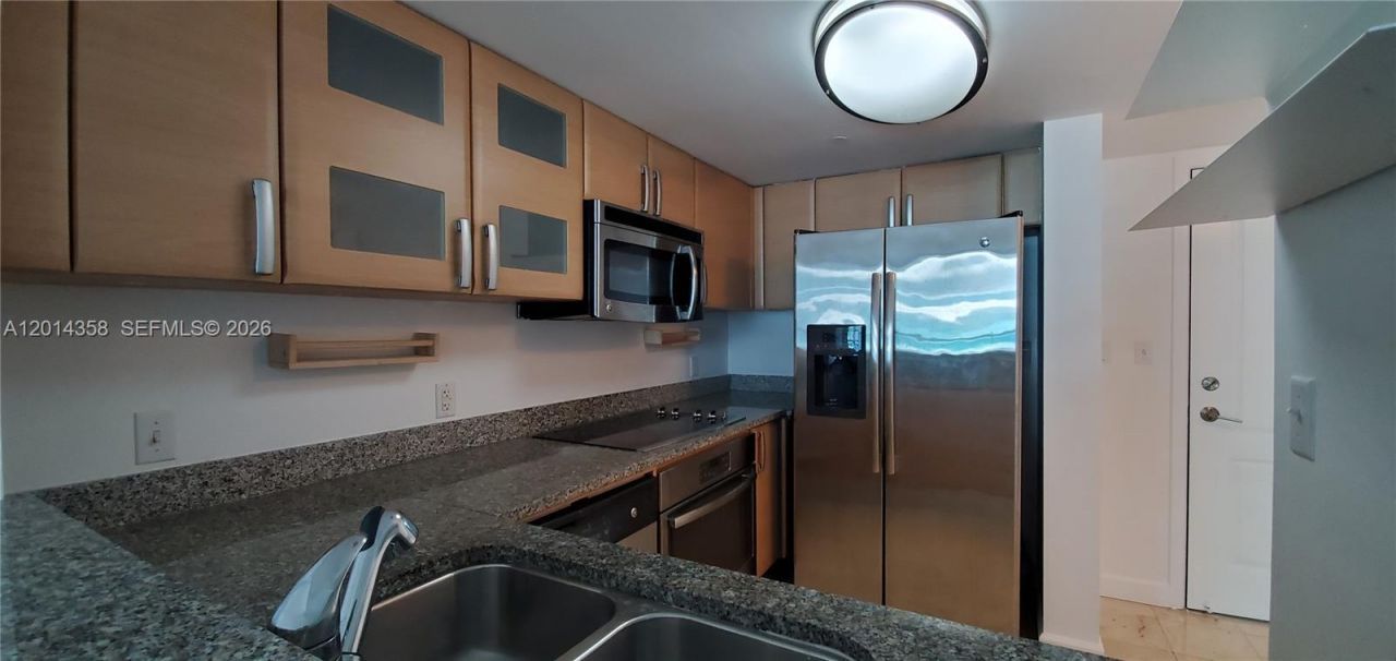 2101 Brickell Ave , Unit 1808, Miami, FL 33129 Photo