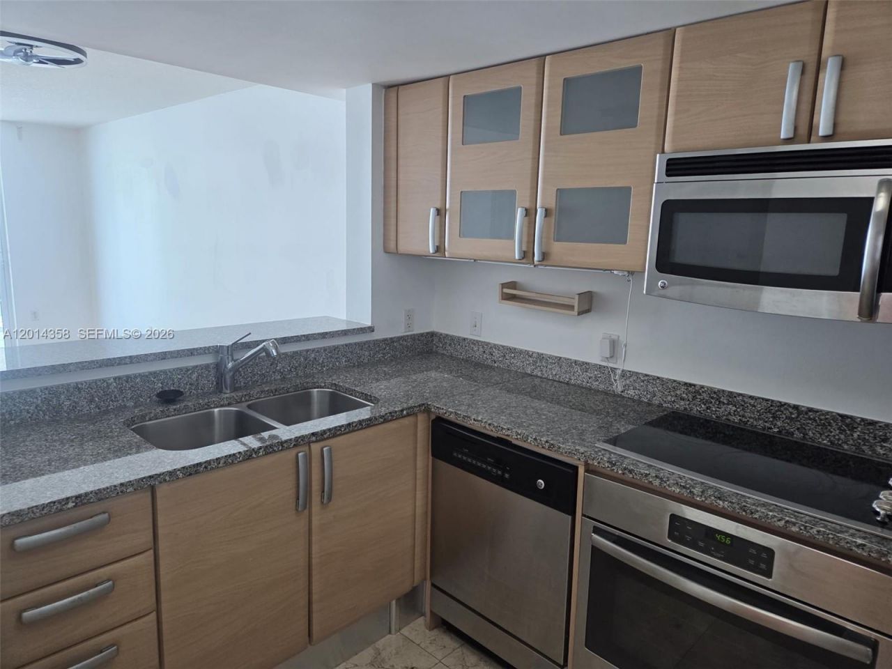 2101 Brickell Ave, Unit 1808, Miami, FL 33129 Photo