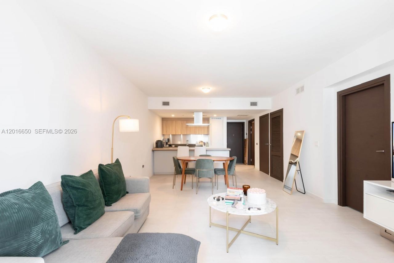 1000 Brickell Plz , Unit 2603, Miami, FL 33131 Photo