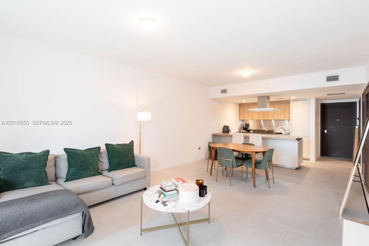 1000 Brickell Plz , Unit 2603, Miami, FL 33131 Photo