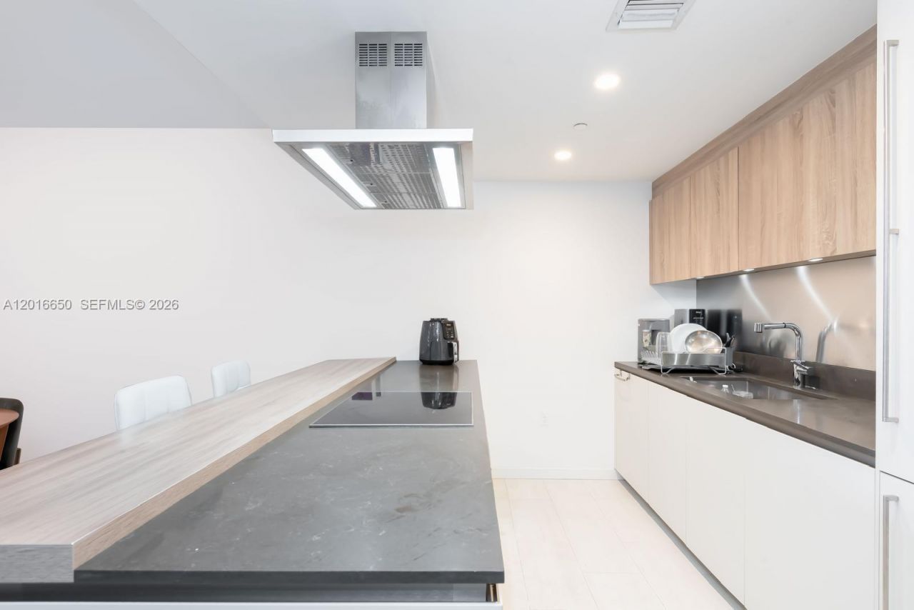 1000 Brickell Plz , Unit 2603, Miami, FL 33131 Photo