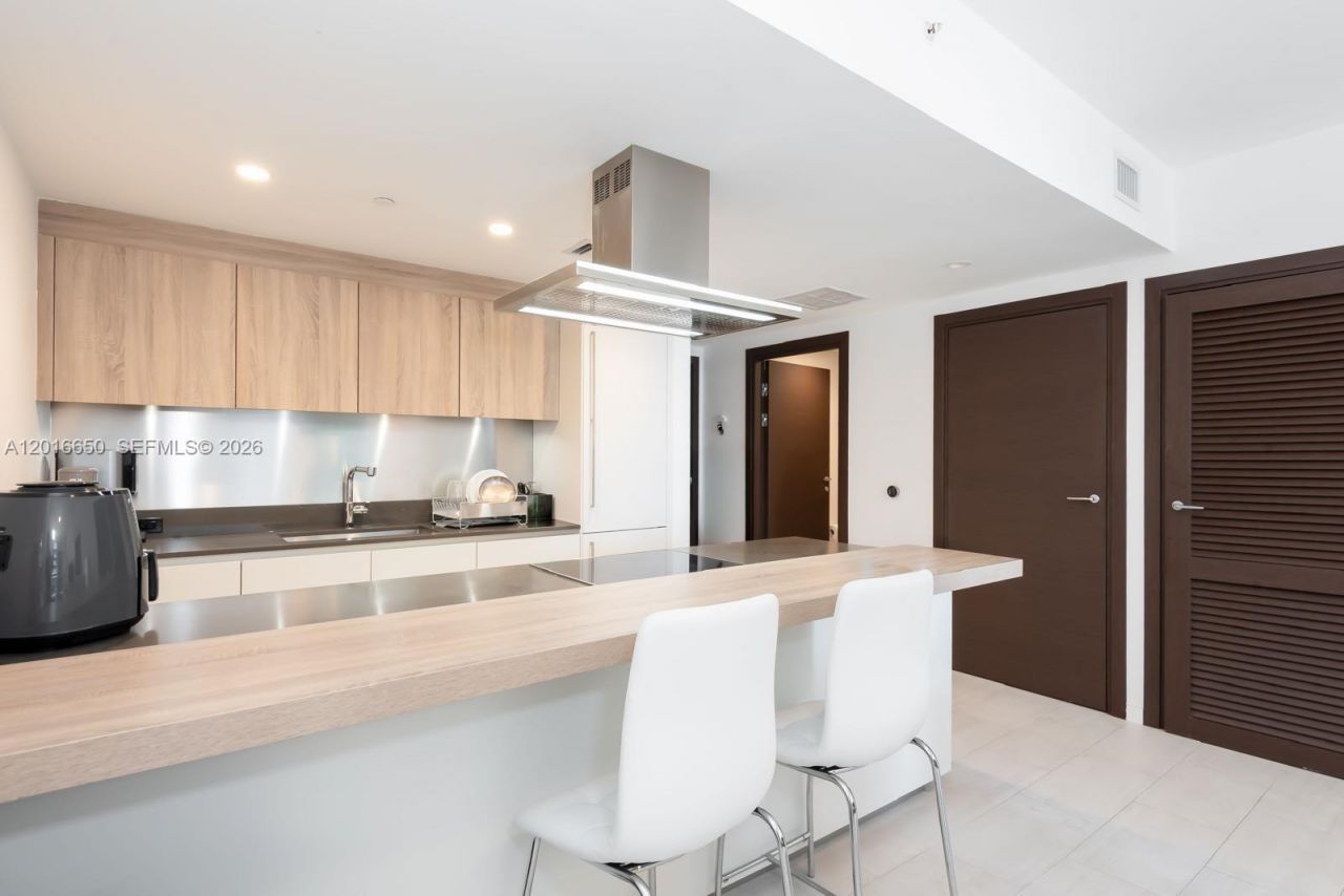 1000 Brickell Plz , Unit 2603, Miami, FL 33131 Photo