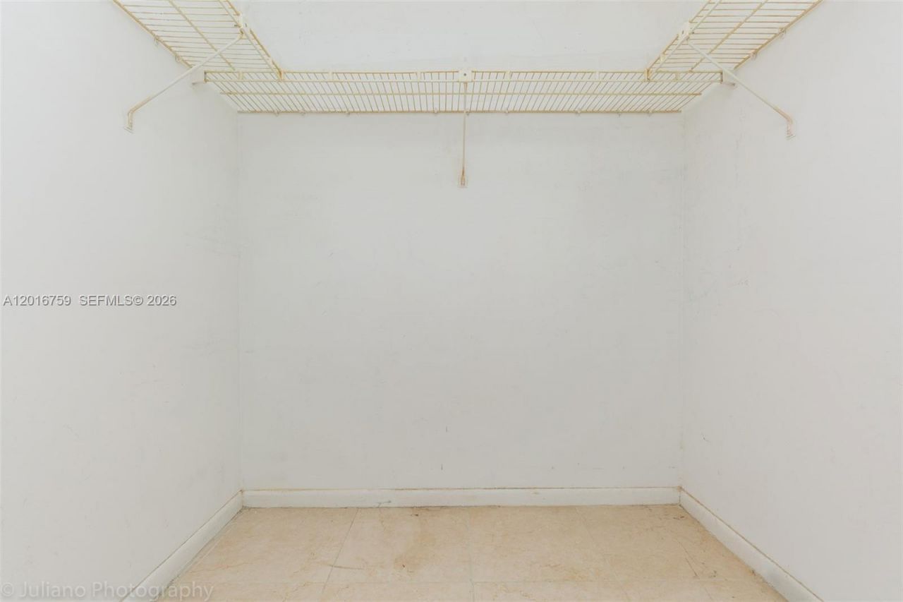 7601 E Treasure Dr , Unit 2406, North Bay Village, FL 33141 Photo