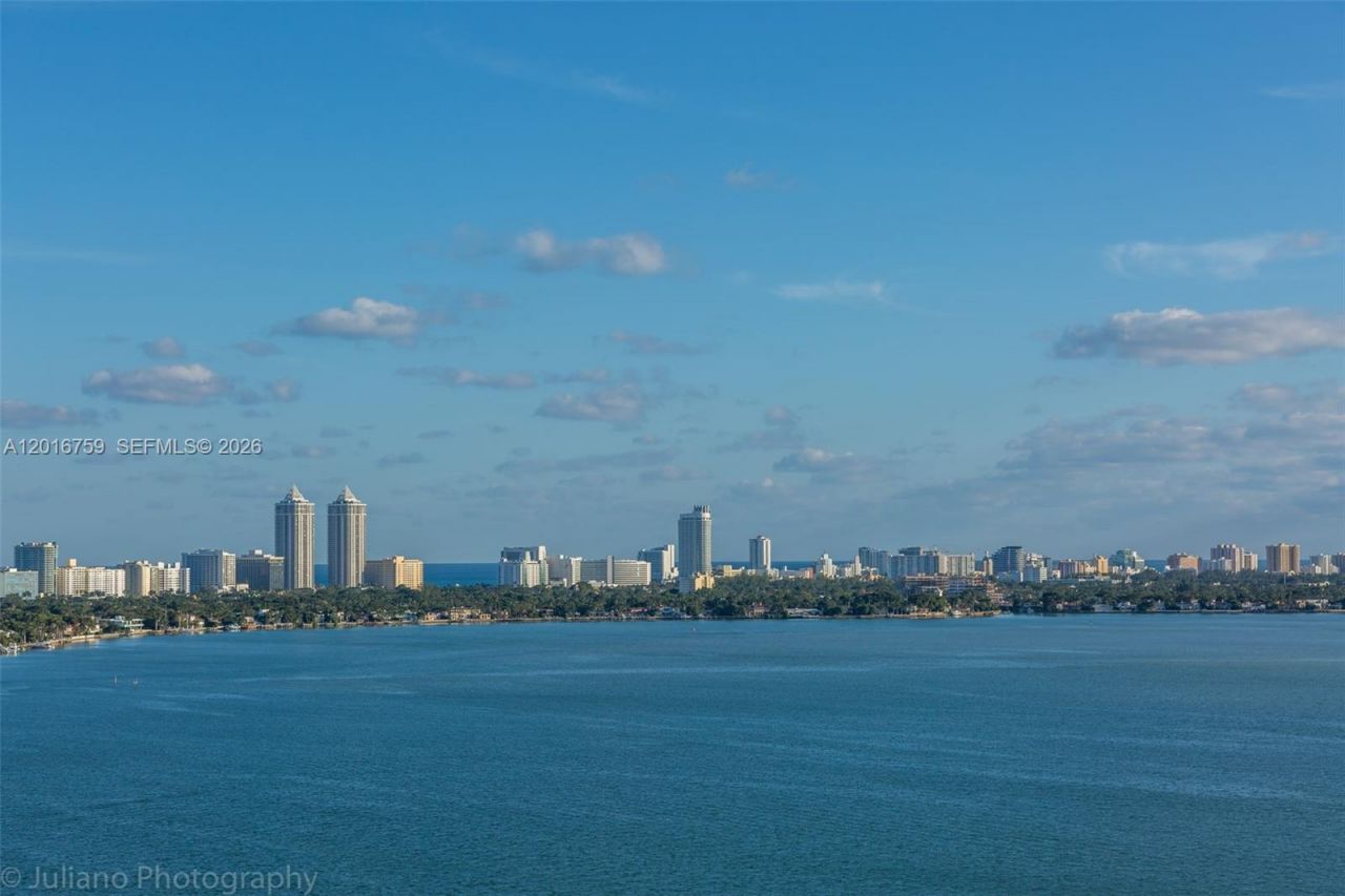 7601 E Treasure Dr , Unit 2406, North Bay Village, FL 33141 Photo