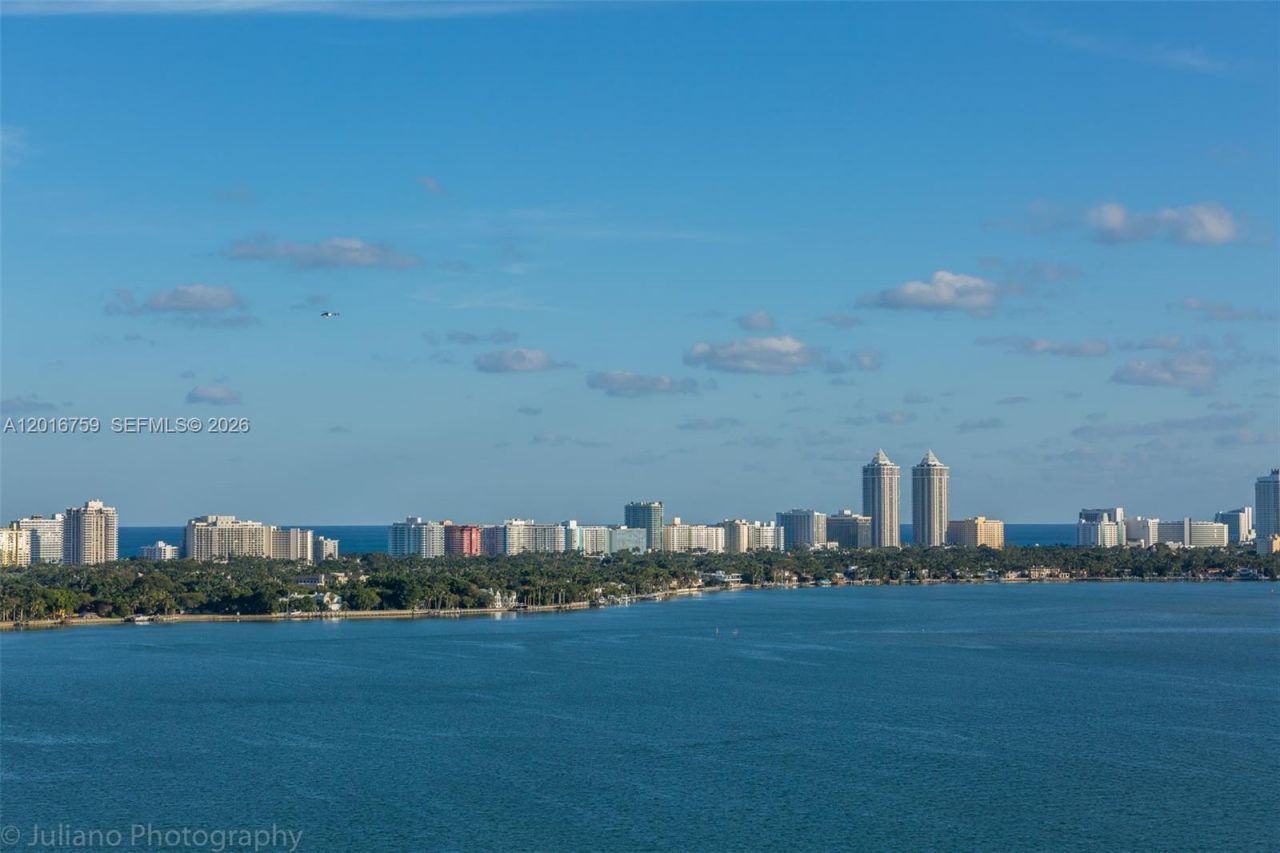 7601 E Treasure Dr , Unit 2406, North Bay Village, FL 33141 Photo