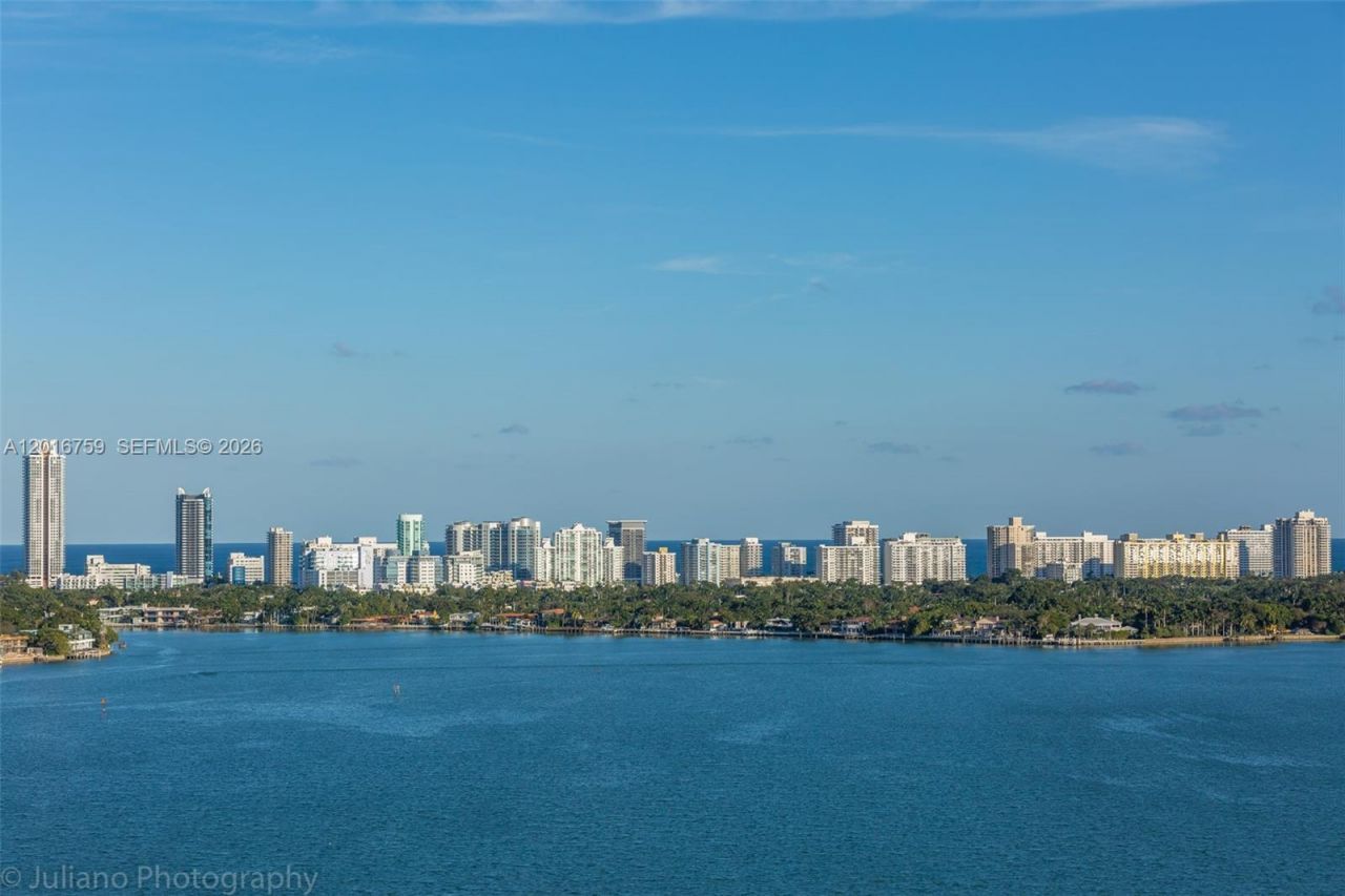 7601 E Treasure Dr , Unit 2406, North Bay Village, FL 33141 Photo