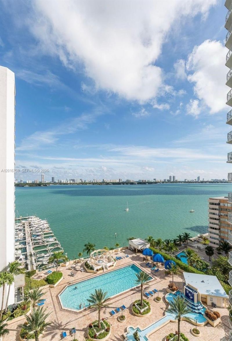 7601 E Treasure Dr , Unit 2406, North Bay Village, FL 33141 Photo