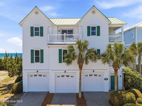 111 S Anderson Boulevard, Topsail Beach, NC 28445